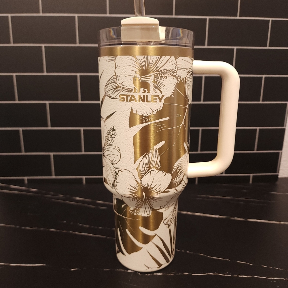 Stanley 40oz NEW Engraved